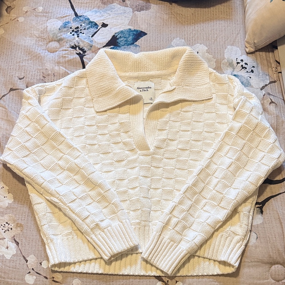 Abercrombie & Fitch Cream Collared Sweater